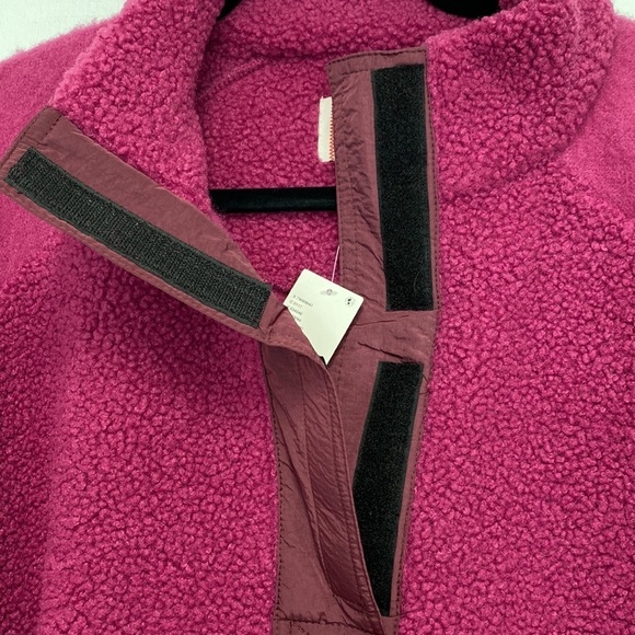 Urban Outfitters BDG Kas Sherpa Pieced
Oversized Pullover Sweatshirt Plum/Purple - Picture 13 of 16